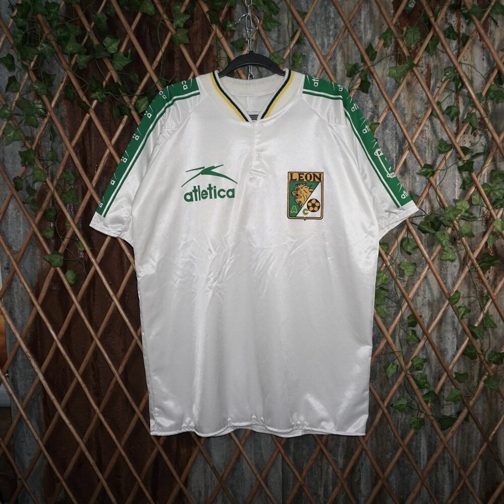 XXL - Vintage Y2K American Vintage T-Shirts soccer jersey
